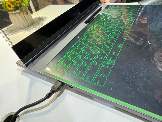 lenovo, shaffof ekran, noutbuk