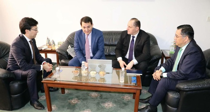 hilton, реклама