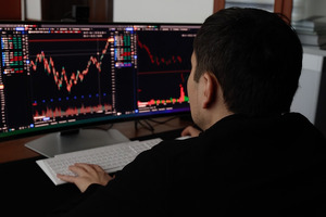 Иностранцам разрешается покупать госпакеты акций на бирже за валюту