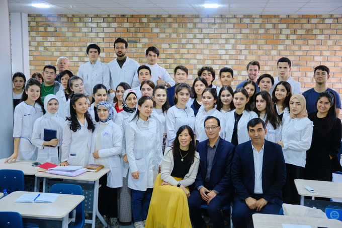 кимё университет, реклама