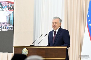 Prezident Jizzaxdagi 2 mingga yaqin eski uylar o‘rnida 50 ming xonadonli uylar qurishni topshirdi