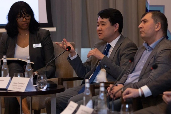 НАПП изучает законность запуска монетизации Telegram в Узбекистане