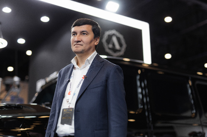 Aksum zirhli transport vositalari va qayiqlar qatorini kengaytirmoqda