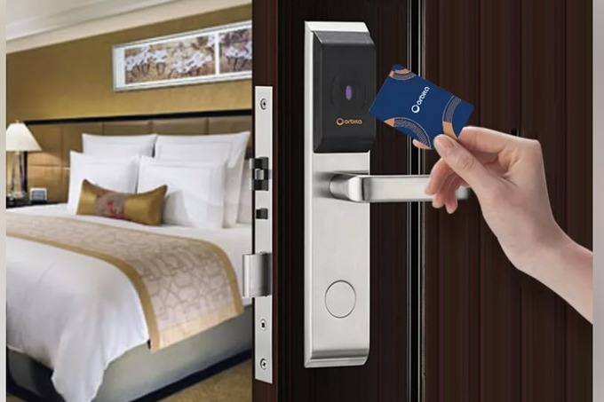 Почему стоит установить электронные замки в гостиницах