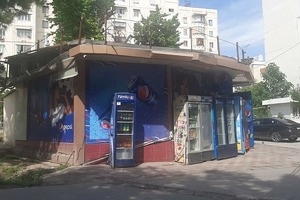 Агентство по кадастру снесло незаконное строение в Алмазарском районе