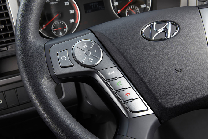 Комфорт и безопасность для водителей: Hyundai Mighty запущен в ...