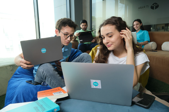 it park university, реклама