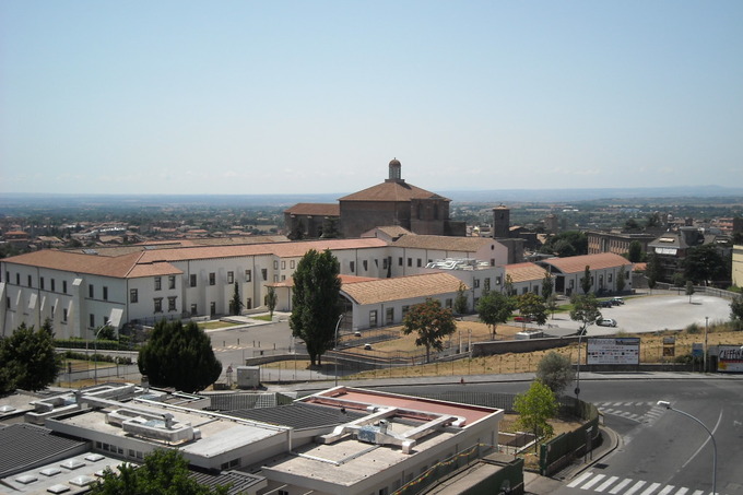 Italiya universiteti grant dasturiga arizalar qabul qilmoqda