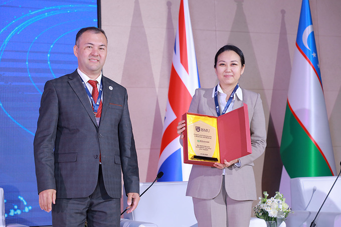 british management university, реклама
