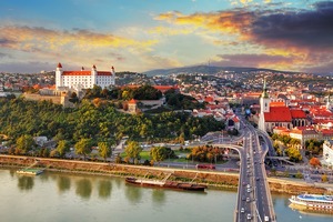 O‘zbekistonliklar Slovakiyaga ishga taklif etilmoqda. Ish haqi — 1080 yevro