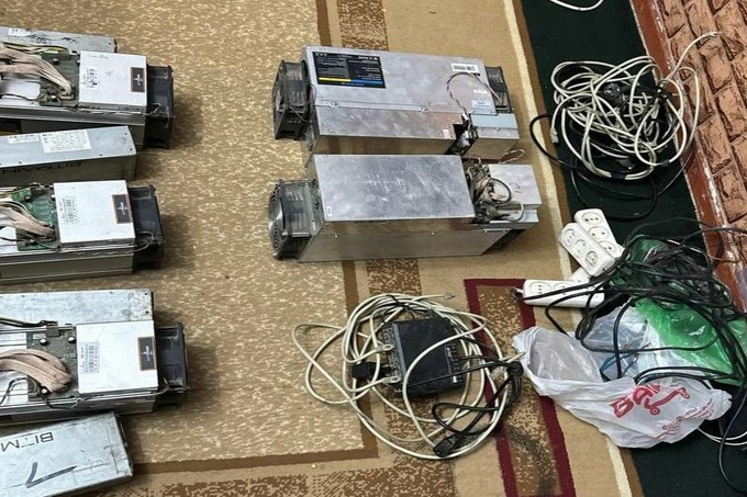 Майнер в Андижане использовал электроэнергию на 413 млн сумов