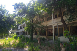 В Чиланзарском районе на продажу выставили заброшенный детский сад