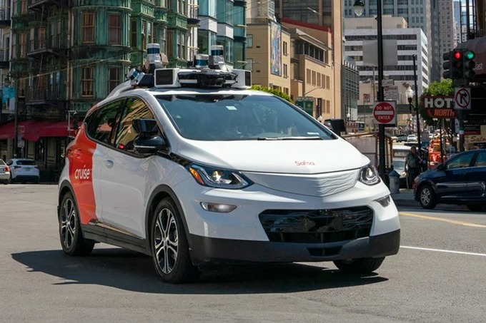 General Motors haydovchisiz taksi ishlab chiqarishdan voz kechdi