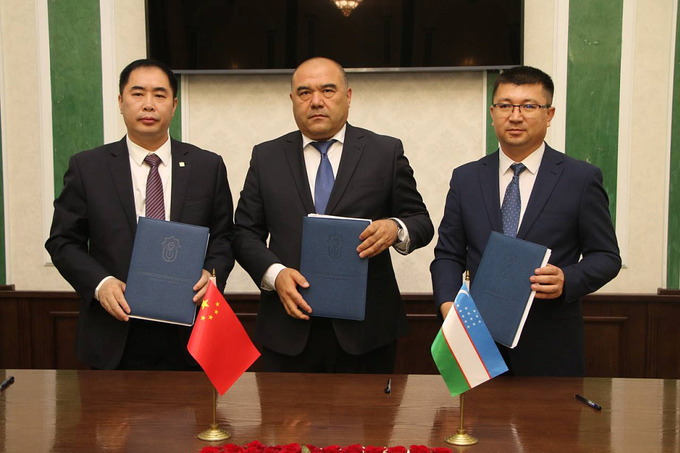 УТЙ и CRRC Zhuzhou Locomotive подписали контракт на обновление локомотивного парка