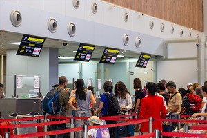 На внутренние рейсы в Узбекистане теперь можно зарегистрироваться по электронной ID-карте