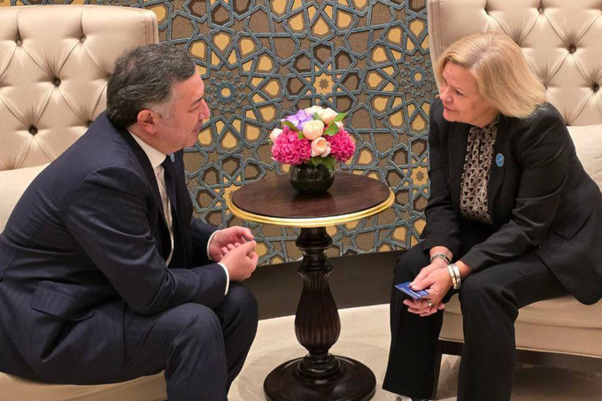 Германия упростит выдачу рабочих виз мигрантам из Узбекистана