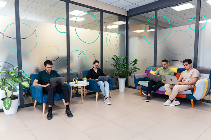 alif, реклама