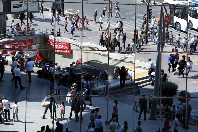 Турция и Литва приглашают узбекистанцев на работу в строительстве и производстве