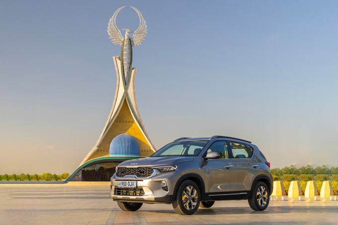 Kia Sonet предлагает надежность и экономичность: расход топлива 6,2 литра на 100 км