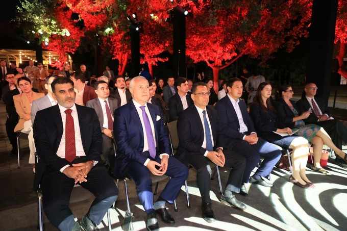 американский университет технологий, вуз, сша