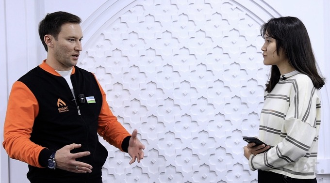 ibrat farzanlari, rustam qoriyev, xorijiy tillar