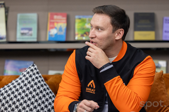 ibrat farzanlari, rustam qoriyev, xorijiy tillar