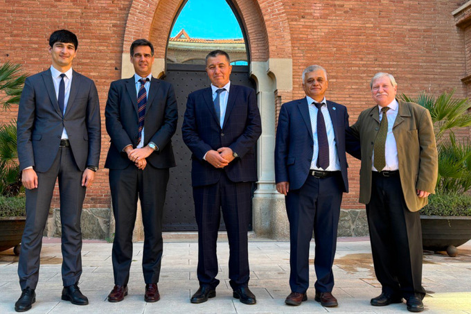 kimyo universiteti, reklama