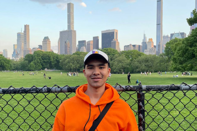 aqsh, hojiakbar mo‘minov, xorijdagi o'zimiznikilar