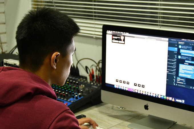 aqsh, hojiakbar mo‘minov, xorijdagi o'zimiznikilar