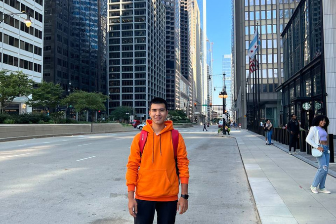 aqsh, hojiakbar mo‘minov, xorijdagi o'zimiznikilar