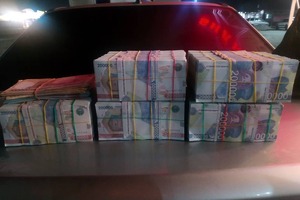 Qariyb 1 mlrd so‘m qalbaki pullarni sotmoqchi bo‘lgan qonunbuzarlar ushlandi