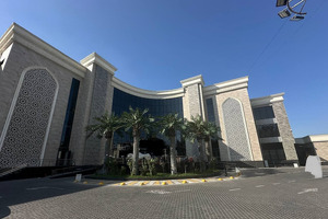 В Бухаре за долги продается здание торгового центра «Минор»