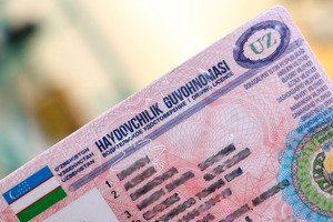 Водители обязаны предъявлять оригиналы прав или паспорта — СБДД об электронных версиях