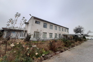 Под Ташкентом на торги выставили два здания компании Niyat Baraka