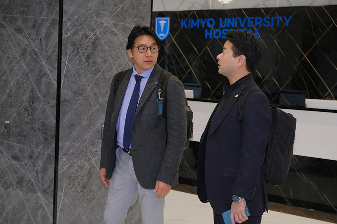 kimyo universiteti, reklama