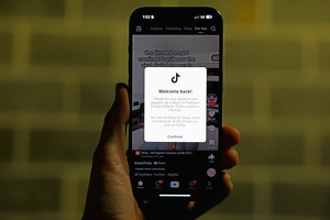 “TikTok” AQShda “Apple” va “Google” ilova do‘konlariga qaytdi