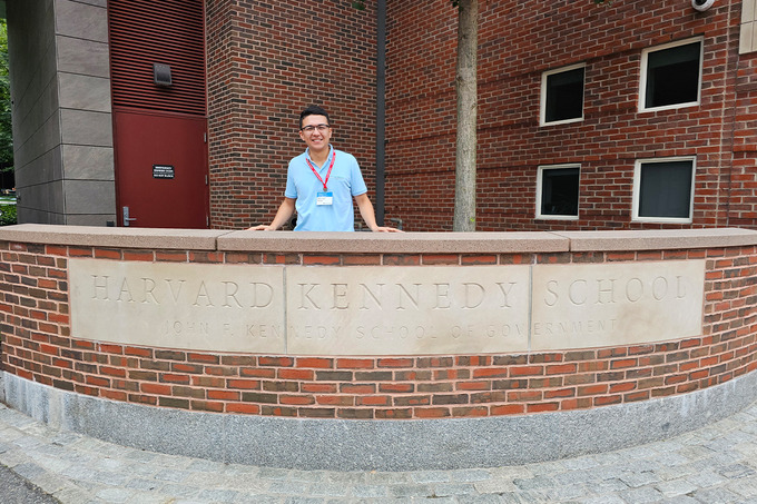 jahongir sadiev, xorijda ta'lim