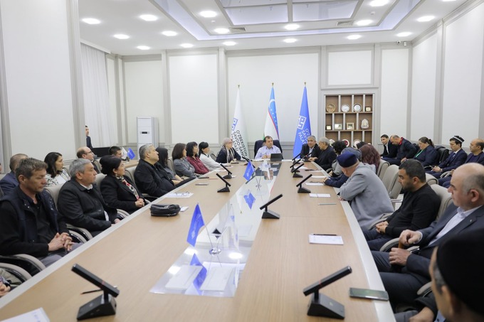 savdo-sanoat palatasi, mebel ishlab chiqaruvchi, hunarmandlar