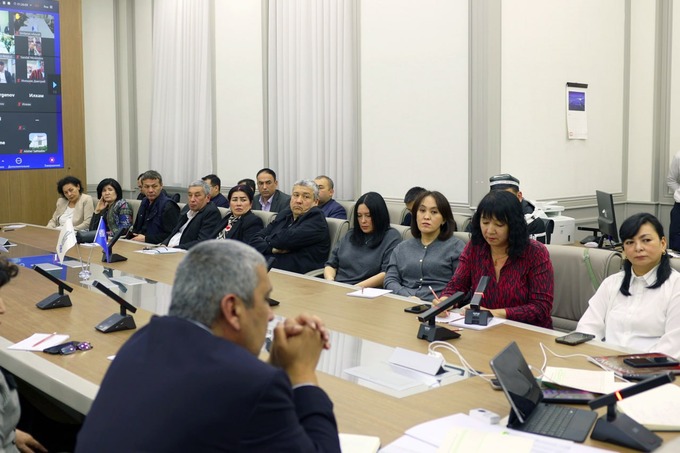 savdo-sanoat palatasi, mebel ishlab chiqaruvchi, hunarmandlar