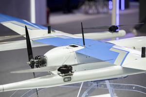 В армии расширится внедрение дронов и роботизированных комплексов — Мирзиёев