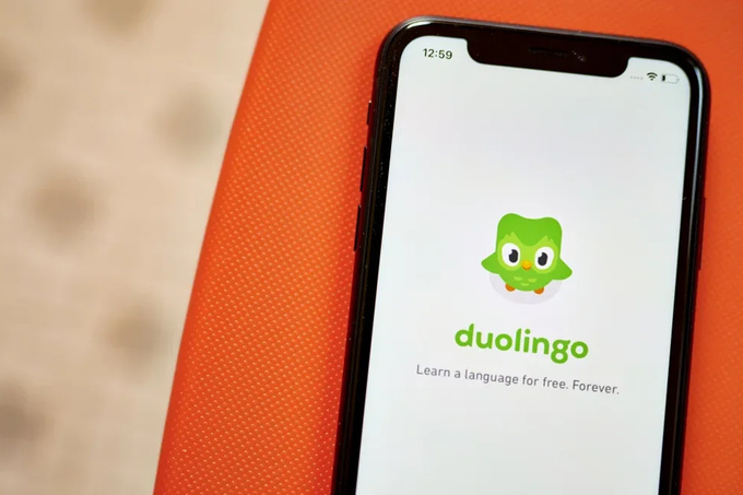 Duolingo sun’iy intellekt qila oladigan ishlarni bajaradigan xodimlarni ishga olishni to‘xtatadi