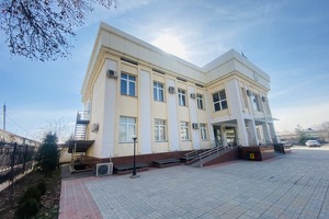 В Бектемирском районе на продажу выставили здание центра госуслуг
