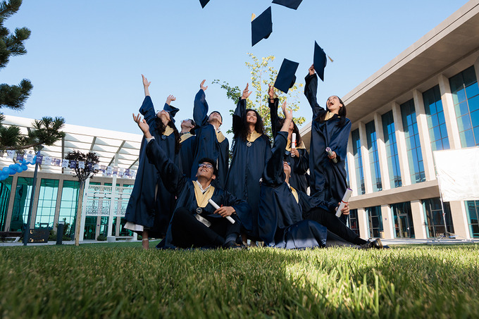 Central Asian University продолжает прием на бакалавриат 2025−2026