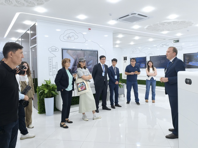 digital week 2025, huawei, реклама