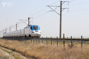 До конца 2025 года поручено достроить высокоскоростную железную дорогу Навои — Бухара