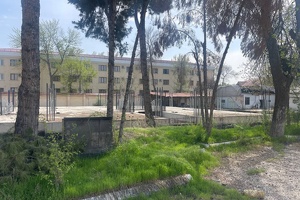 В районе лакокрасочного завода на торги выставили участок земли