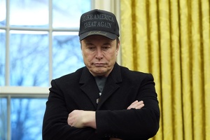 Ilon Mask siyosiy faoliyatini rasman tugatgani va davlat ishidan ketayotganini e’lon qildi