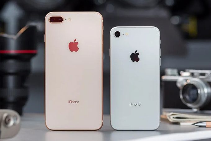 Apple iPhone 7 Plus va iPhone 8 modellarini eskirgan deb topdi