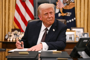 США отложили введение 50-процентных пошлин на импорт товаров из Евросоюза