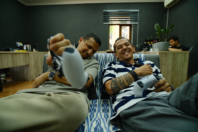 lokals united, реклама